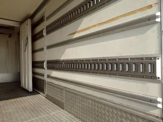 三菱 キャンター TKG-FEA50(2WD)の写真24