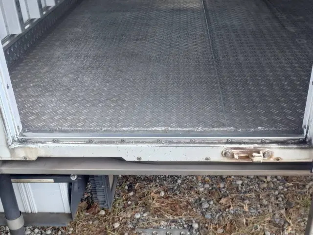 三菱 キャンター TPG-FEB80(2WD)の写真9