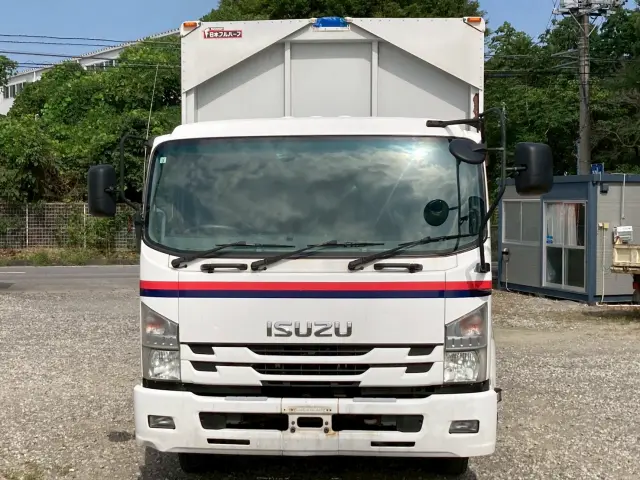 いすゞ フォワード TKG-FRR90T2(2WD)の写真3
