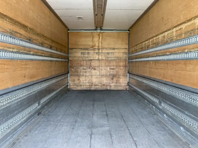 いすゞ フォワード TKG-FRR90T2(2WD)の写真14