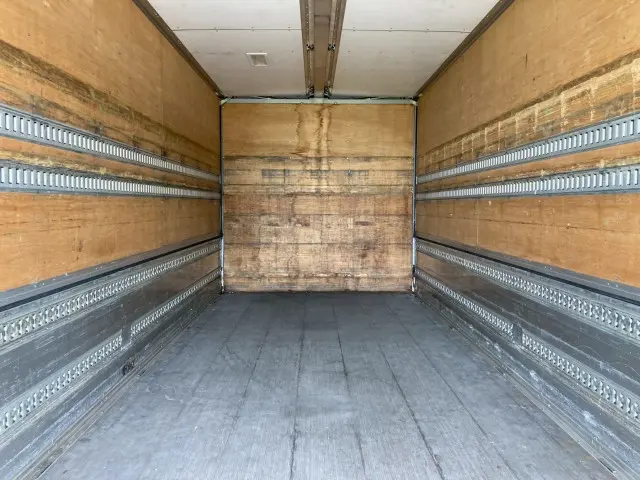 いすゞ フォワード TKG-FRR90T2(2WD)の写真15