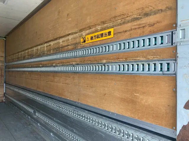 いすゞ フォワード TKG-FRR90T2(2WD)の写真19