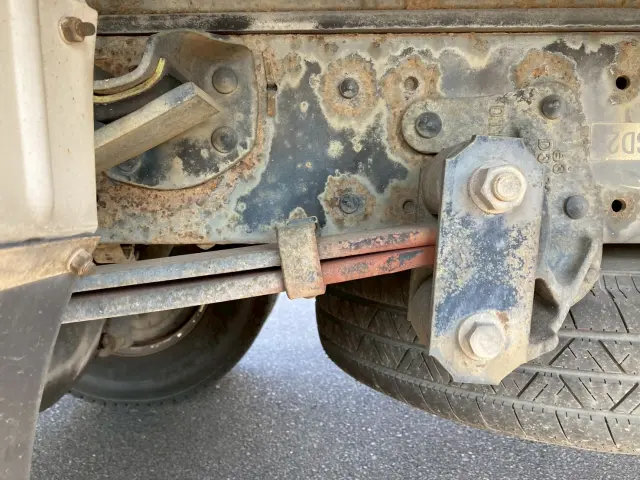 いすゞ エルフ BKG-NPR85AN(2WD)の写真26