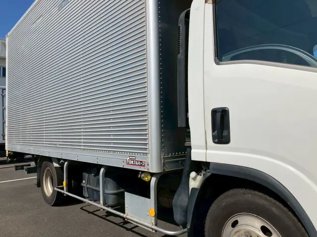 いすゞ エルフ BKG-NPR85AN(2WD)の写真27