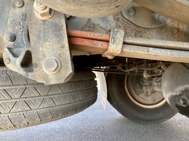 いすゞ エルフ BKG-NPR85AN(2WD)の写真31