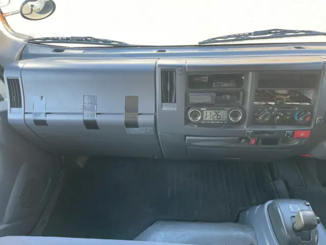 いすゞ エルフ BKG-NPR85AN(2WD)の写真45