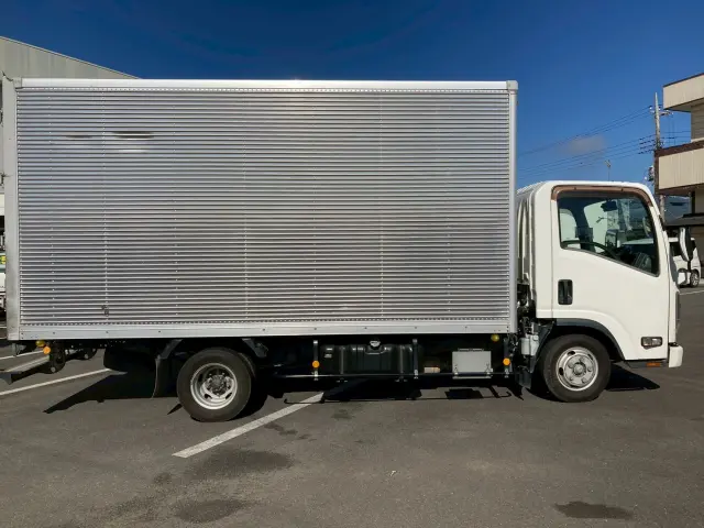 いすゞ エルフ TRG-NLR85AN(2WD)の写真10