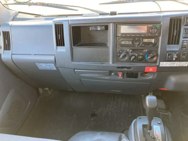 いすゞ エルフ TRG-NLR85AN(2WD)の写真44