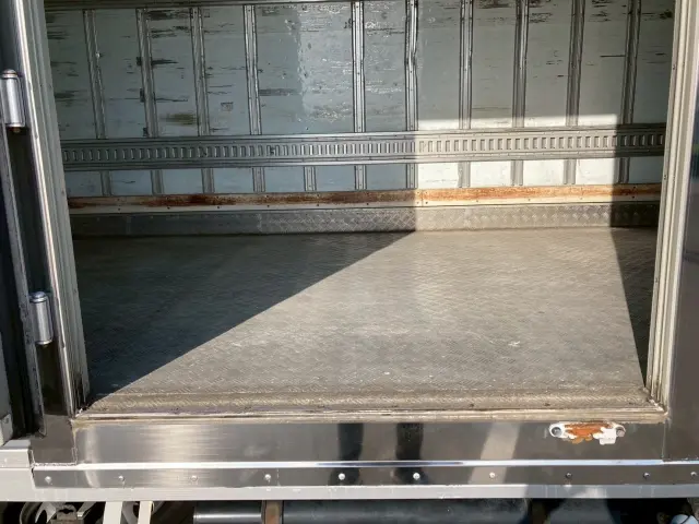 三菱 ファイター TKG-FK64F(2WD)の写真9