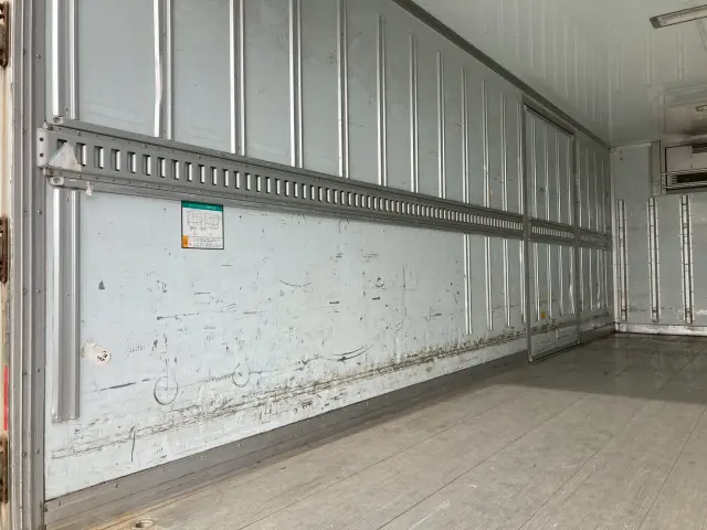 いすゞ フォワード TKG-FRR90T2(2WD)の写真18