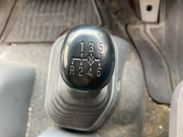 いすゞ フォワード TKG-FRR90T2(2WD)の写真38