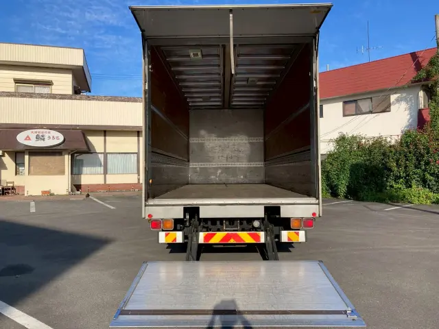 いすゞ フォワード TKG-FRR90T2(2WD)の写真11