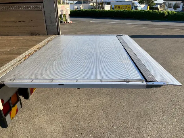 いすゞ フォワード TKG-FRR90T2(2WD)の写真19