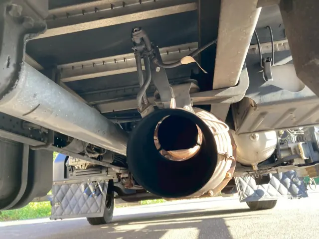 いすゞ フォワード TKG-FRR90T2(2WD)の写真31