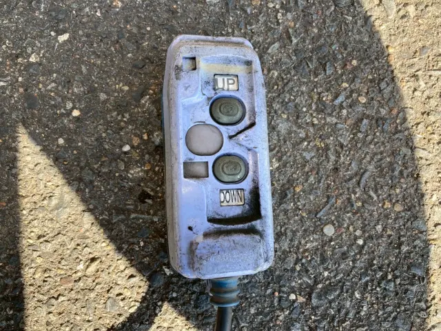 いすゞ フォワード TKG-FRR90S2(2WD)の写真22