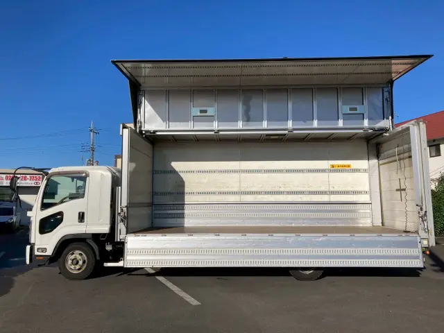 いすゞ フォワード TKG-FRR90T2(2WD)の写真9