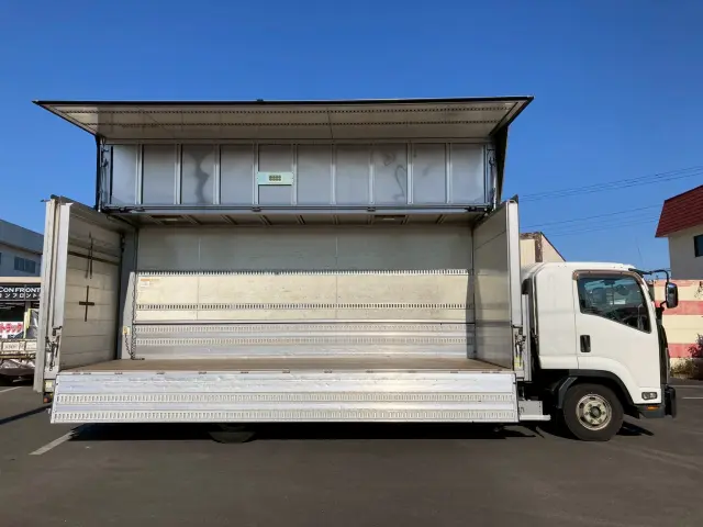 いすゞ フォワード TKG-FRR90T2(2WD)の写真11