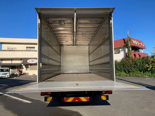 いすゞ フォワード TKG-FRR90T2(2WD)の写真23