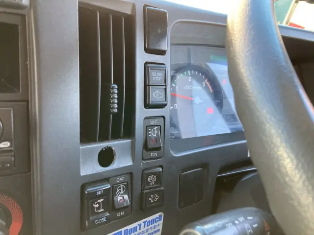 いすゞ フォワード TKG-FRR90T2(2WD)の写真44