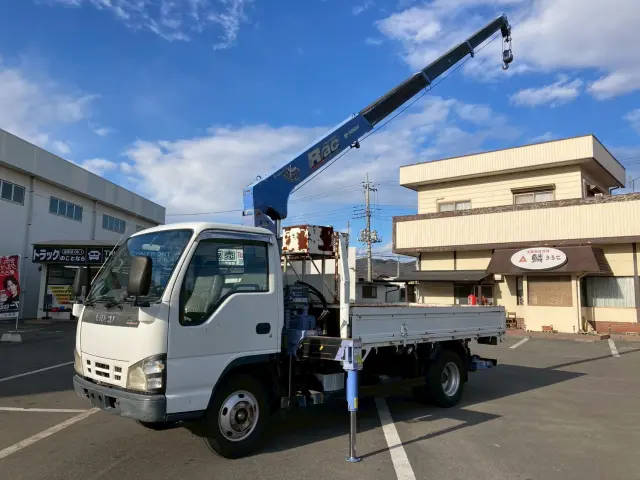 いすゞ エルフ PB-NKR81AR(2WD)の写真3