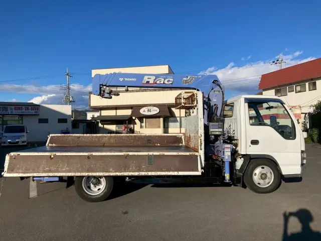 いすゞ エルフ PB-NKR81AR(2WD)の写真14