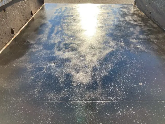 いすゞ エルフ PB-NKR81AR(2WD)の写真19