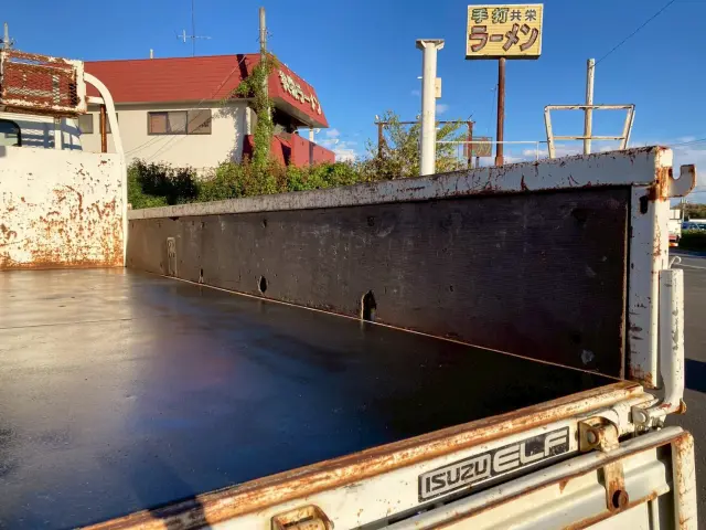 いすゞ エルフ PB-NKR81AR(2WD)の写真21