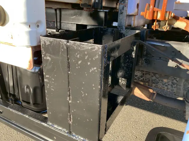 いすゞ エルフ PB-NKR81AR(2WD)の写真32