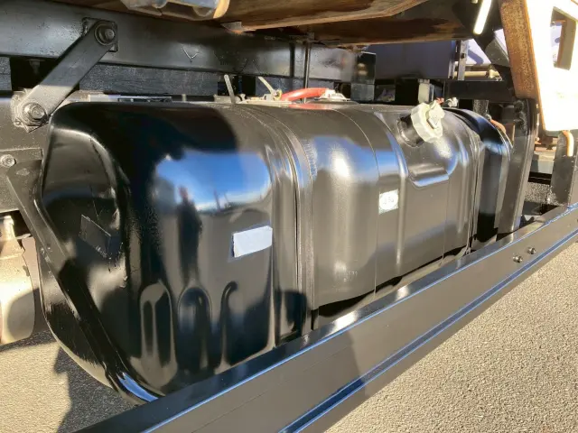 いすゞ エルフ PB-NKR81AR(2WD)の写真33