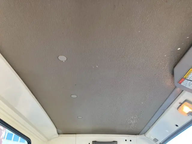 いすゞ エルフ PB-NKR81AR(2WD)の写真44