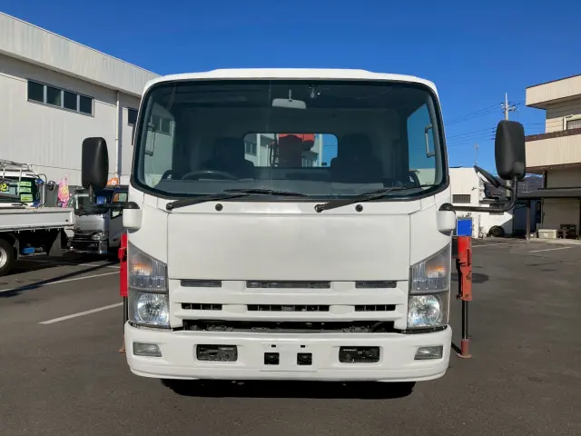 いすゞ エルフ BDG-NPR85AR(2WD)の写真4