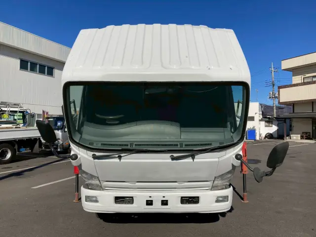 いすゞ エルフ BDG-NPR85AR(2WD)の写真5