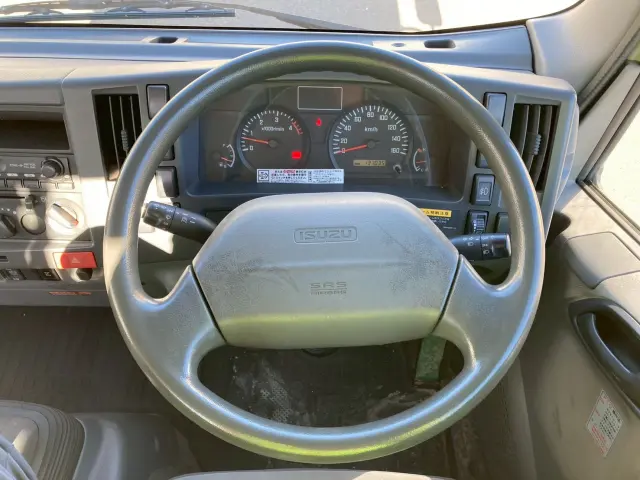 いすゞ エルフ BDG-NPR85AR(2WD)の写真37