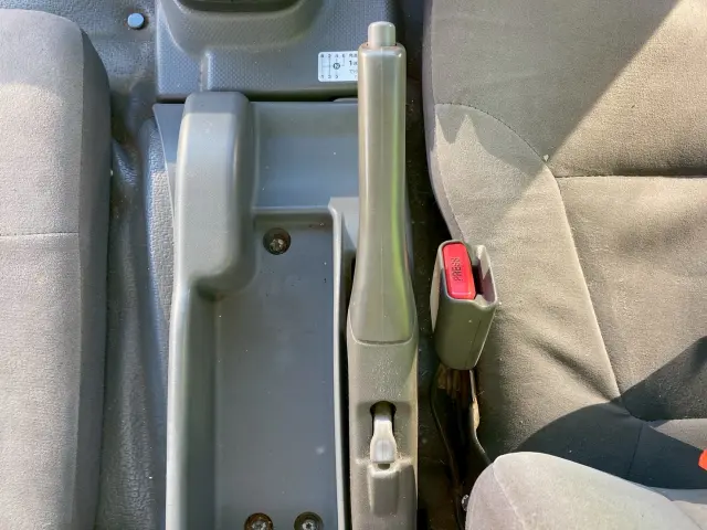 いすゞ エルフ BDG-NPR85AR(2WD)の写真40