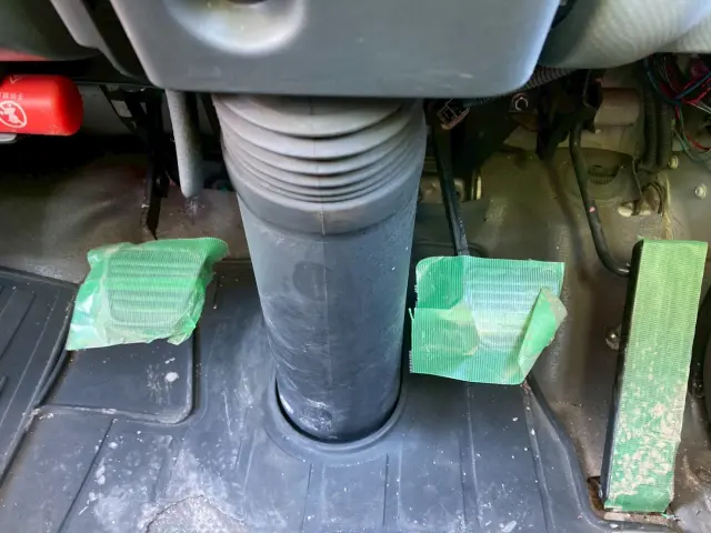 いすゞ エルフ BDG-NPR85AR(2WD)の写真41