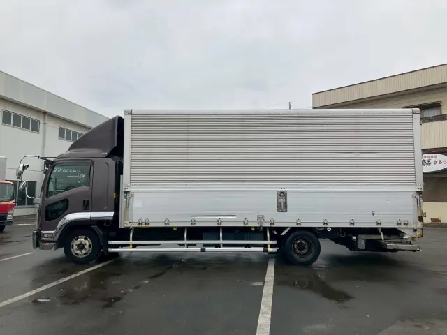 いすゞ フォワード PDG-FRR34T2(2WD)の写真8