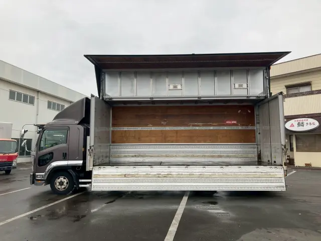 いすゞ フォワード PDG-FRR34T2(2WD)の写真9