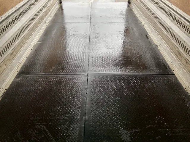 いすゞ フォワード PDG-FRR34T2(2WD)の写真16