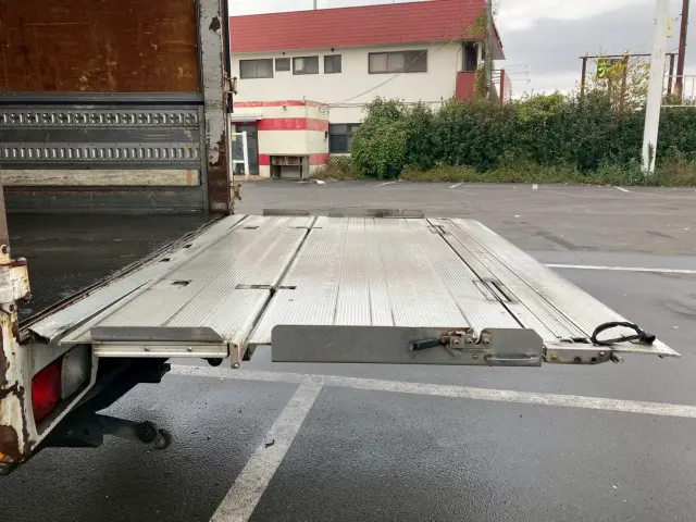 いすゞ フォワード PDG-FRR34T2(2WD)の写真25