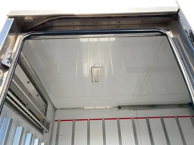 三菱 キャンター TPG-FEB50(2WD)の写真9