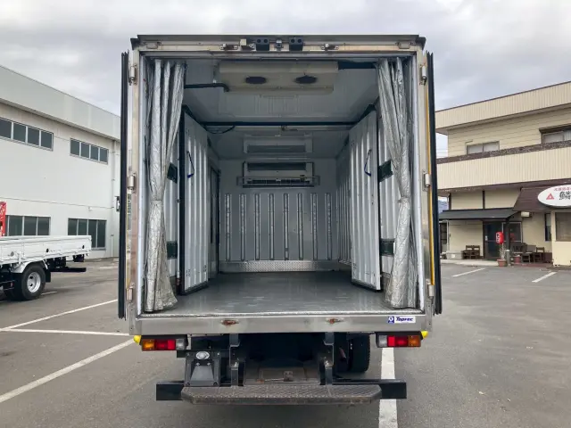 三菱 キャンター TPG-FEB50(2WD)の写真13