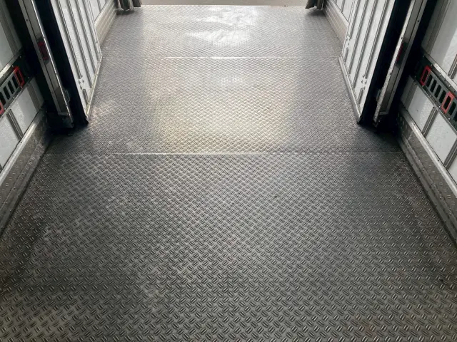 三菱 キャンター TPG-FEB50(2WD)の写真15