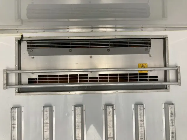 三菱 キャンター TPG-FEB50(2WD)の写真18