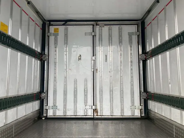 三菱 キャンター TPG-FEB50(2WD)の写真19