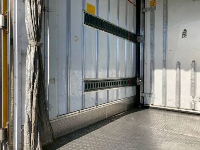 三菱 キャンター TPG-FEB50(2WD)の写真21