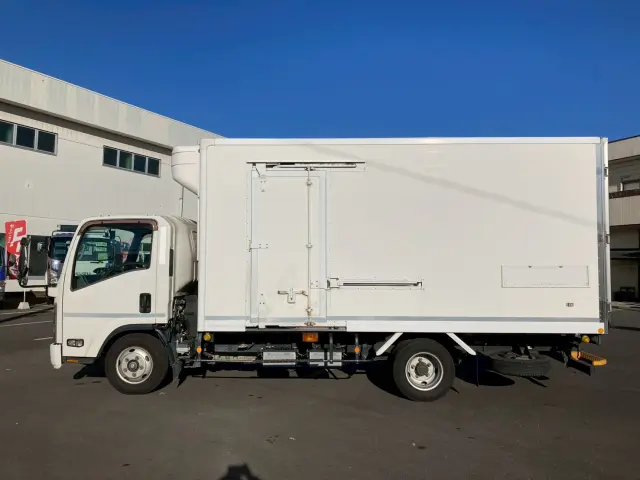 いすゞ エルフ 2RG-NPR88AN(2WD)の写真6