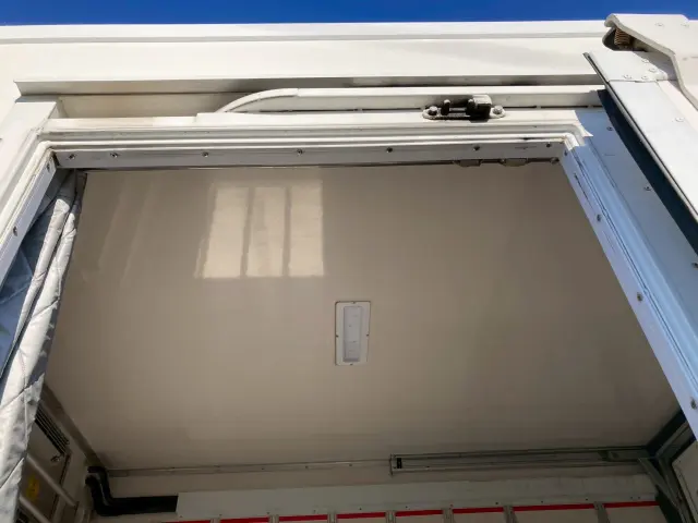 いすゞ エルフ 2RG-NPR88AN(2WD)の写真8