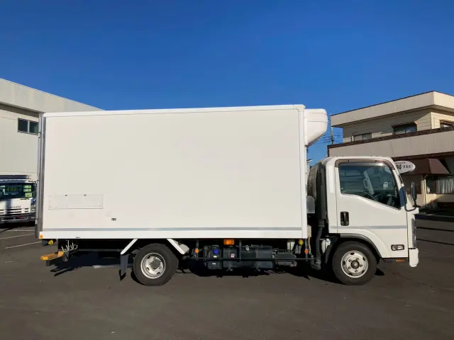 いすゞ エルフ 2RG-NPR88AN(2WD)の写真10