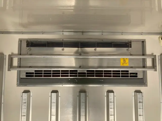 いすゞ エルフ 2RG-NPR88AN(2WD)の写真18