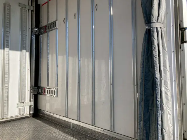 いすゞ エルフ 2RG-NPR88AN(2WD)の写真21